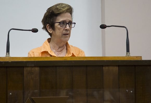 María del Carmen Concepción González, Ministra de la Industria Alimentaria. Foto: Irene Pérez/ Cubadebate.