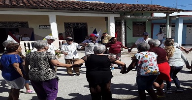 INDER en CaibariÃ©n apuesta por el amor y la amistad en la tercera edad