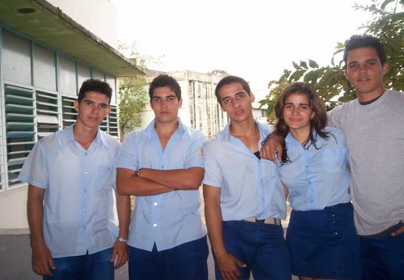 5 Amigos de la Dra. Beatriz desde sus estudios en el IPVCE Ernesto Guevara