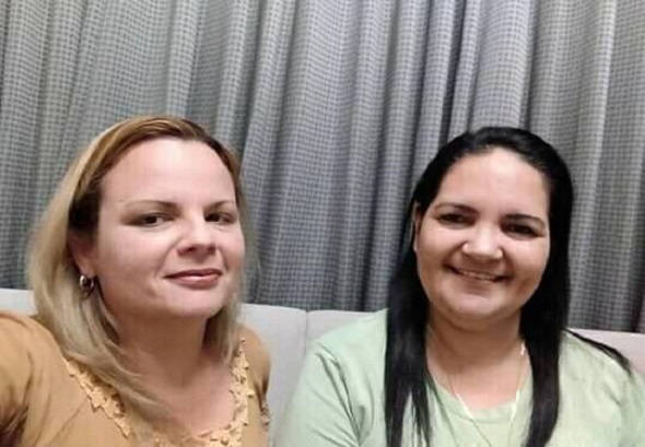 Loanda junto a Lidia Esther Collado Cabañin  es la Jefa de Enfermera de la sala de Terapia Intermedia del Hospital pediátrico Jose Luis Miranda. En habitación de aislamiento en Qatar