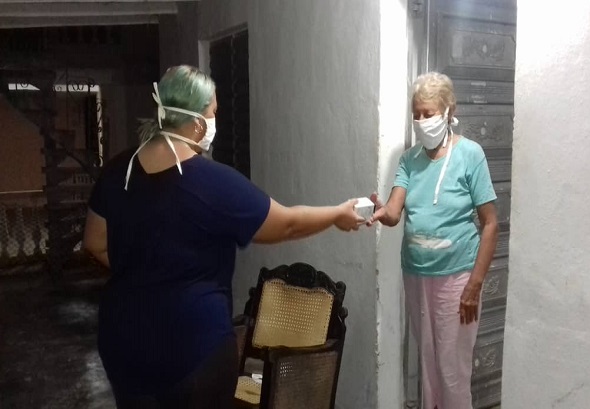 Más de 600 cederistas son mensajeros en las farmacias de Caibarién (+Audio y fotos)