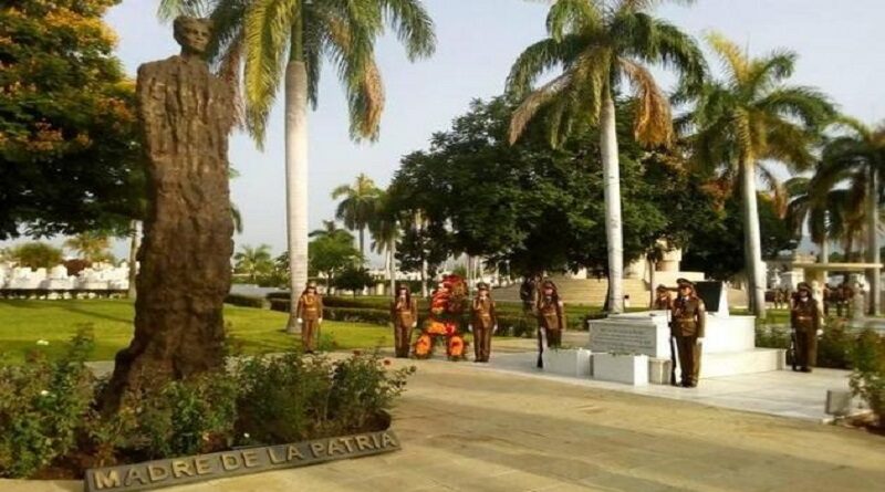 Homenaje de RaÃºl y del pueblo de Cuba a Mariana Grajales en el DÃ­a de las Madres. Fotos: Yordanis Vicet