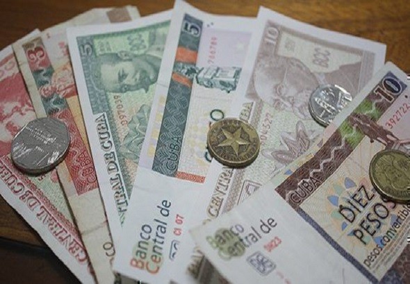 dinero cubano cambio de moneda MN CUC 1 580x308 1