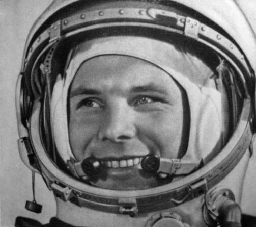 yuri gagarin 580x513 1