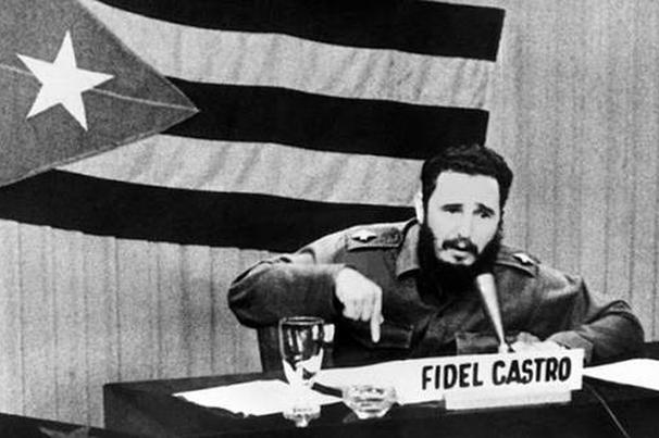 Fidel Castro durante el discurso conocido como Palabras a los intelectuales en la Biblioteca Nacional el 30 de junio de 1961. Foto Archivo del sitio Fidel Soldado de las Ideas. 1