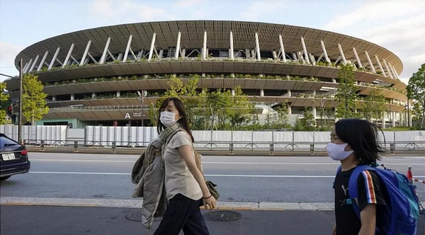 Tokio ambiente afuera estadio