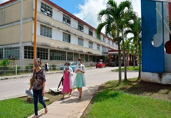 hospital arnaldo milian castro calle a consultas