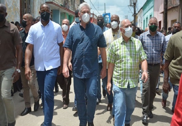 miguel diaz canel en las calles 1