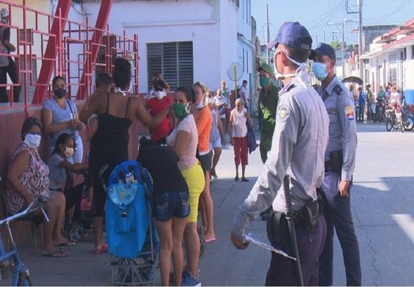 policias colas foto yunier sifonte