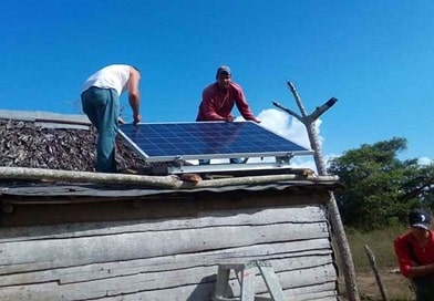 Paneles-solares-Naciones-Unidas-Cuba