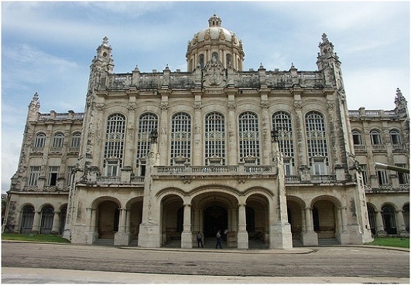 palacio presidencial la habana cuba 580x435 1