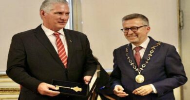 Presidente cubano recibe llave de honor de la ciudad de Lisboa