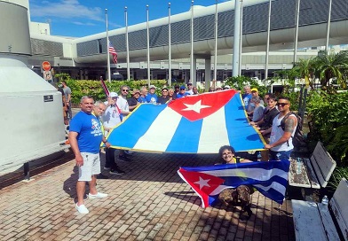 Grupos solidarios en Estados Unidos abogan por cese del bloqueo a Cuba