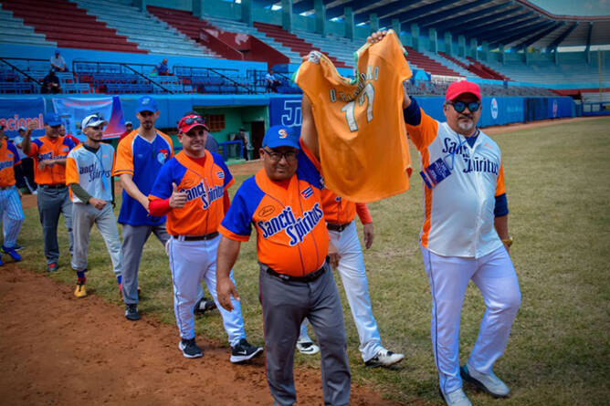 0 06 softbol prensa holguin