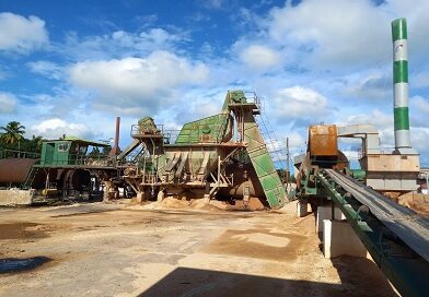 Chequean producción de materiales de la construcción y de asfalto en Villa Clara
