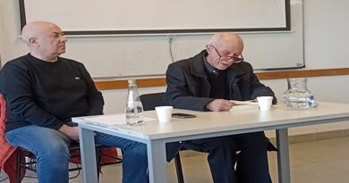 Literatura sin fronteras: el camino de Arcos fuera de casa