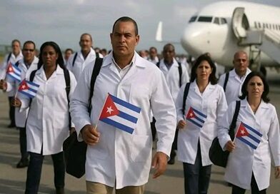 Sensibilidad, ciencia y servicio: la identidad de la medicina cubana