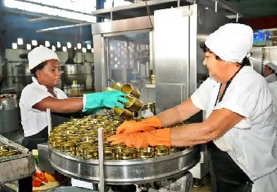 Trabajadores de la Industria Alimentaria en Villa Clara con nuevos compromisos