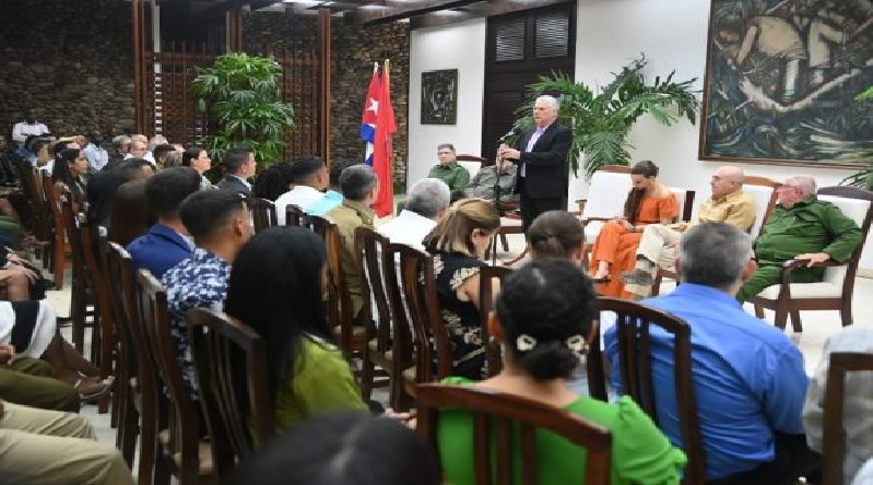 Encuentro de Díaz-Canel con jóvenes destacados
