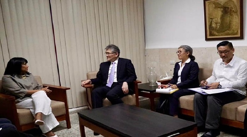 Dialogó Viceministra de Minrex con director de Asuntos Exteriores de Japón