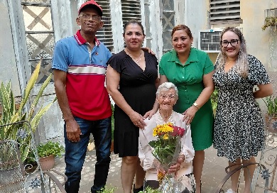 Homenaje a las madres villaclareñas en su día