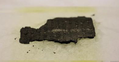 Científicos logran leer un texto filosófico de casi 2.000 años sepultado por el Vesubio