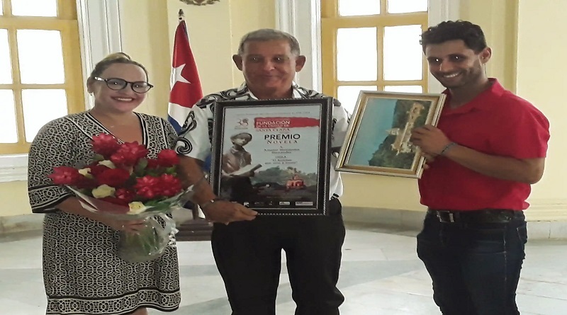 Entregan Premio Literario Fundación de la ciudad de Santa Clara