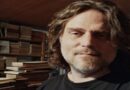 ¿Por qué las compañías de inteligencia artificial destruyen millones de libros antiguos? (+ Video)