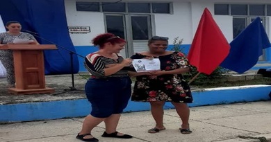 Celebran acto municipal por el aniversario 66 de los CDR