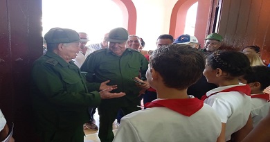 Recorre Ramón Pardo Guerra lugares de interés en Caibarién
